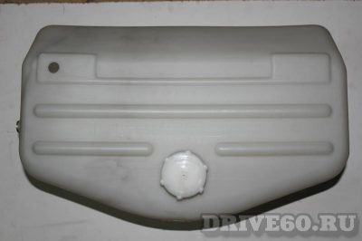 Бак топливный с крышкой